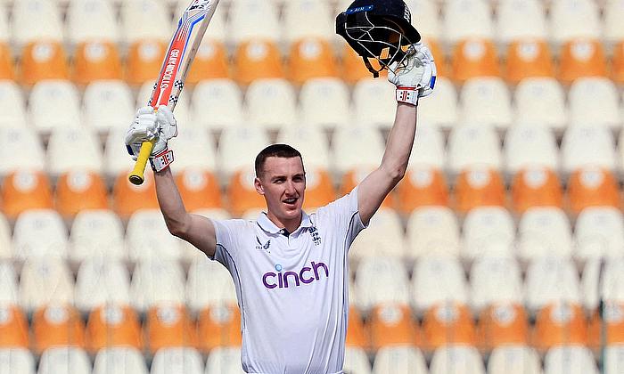 England in sight of victory multan test