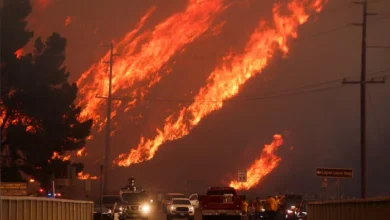 Los Angeles fire explodes 9400 acres
