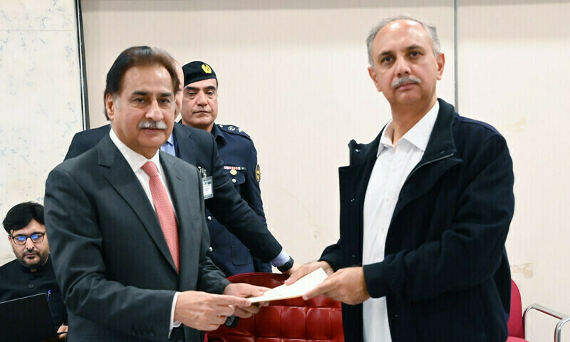 PTI presents charter of demands