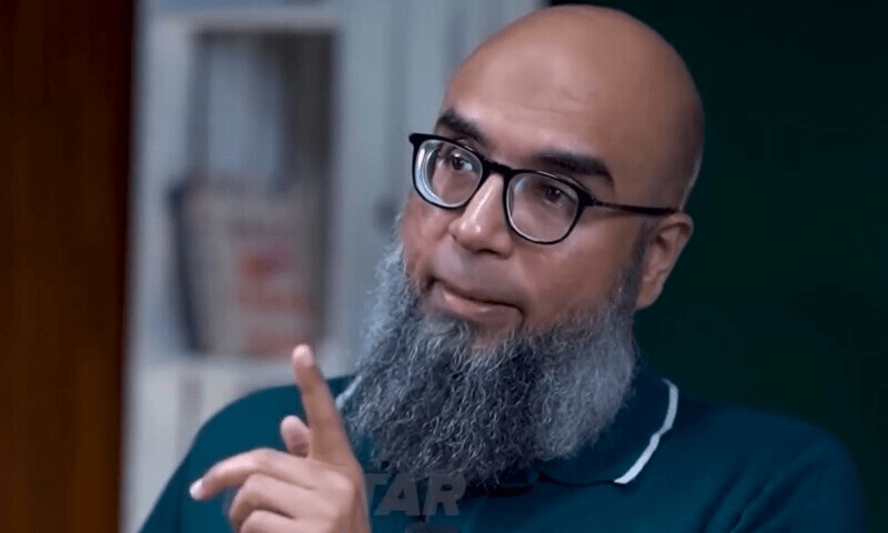 Journalist Farhan Mallick handed into FIA
